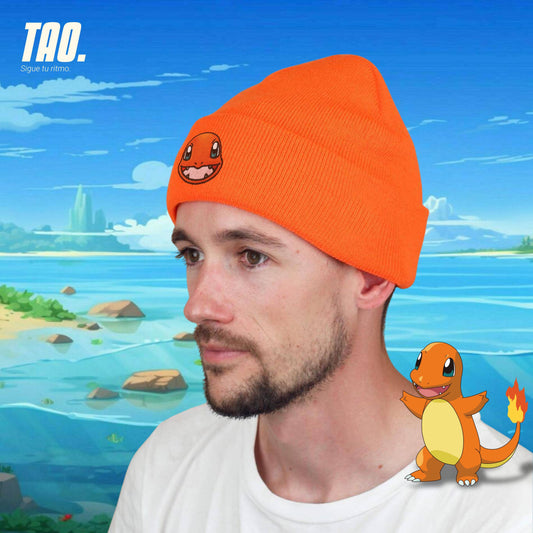 Gorro de Charmander y Charizard.